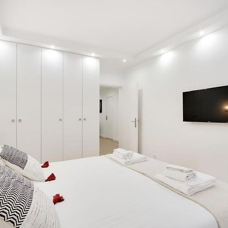 Trocadero/ Eiffel Tower - 3 Bedrooms- All New! 巴黎 外观 照片