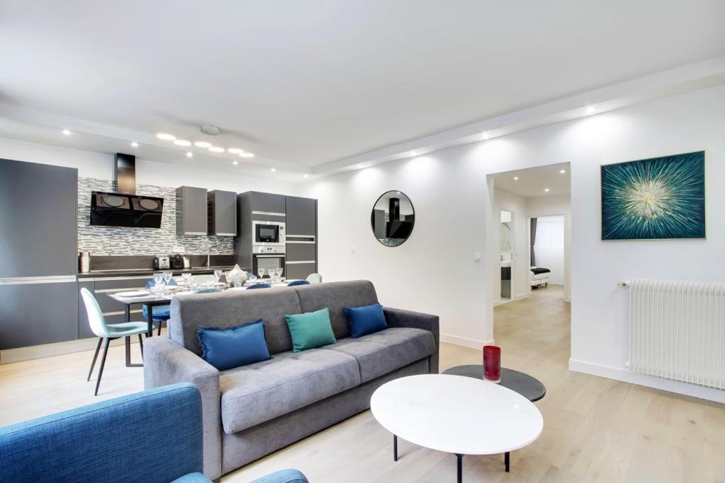 Trocadero/ Eiffel Tower - 3 Bedrooms- All New! 巴黎 外观 照片