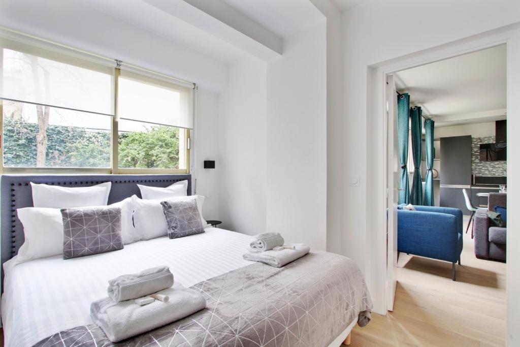 Trocadero/ Eiffel Tower - 3 Bedrooms- All New! 巴黎 外观 照片